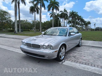 2006 Jaguar XJ8L Vanden Plas - miniatura 3