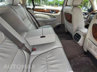 2006 Jaguar XJ8L Vanden Plas - miniatura 31