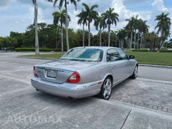 2006 Jaguar XJ8L Vanden Plas - miniatura 7