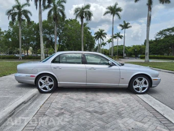 2006 Jaguar XJ8L Vanden Plas - miniatura 8