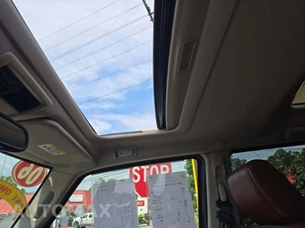 2006 Jeep Commander Limited - miniatura 11