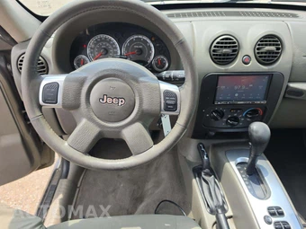 2006 Jeep Liberty Limited Edition – miniatura 10