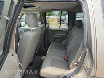 2006 Jeep Liberty Limited Edition – miniatura 13