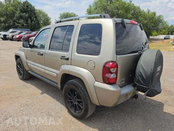 2006 Jeep Liberty Limited Edition – miniatura 2