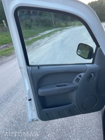 2006 Jeep Liberty Sport - miniatura 18