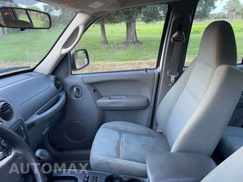 2006 Jeep Liberty Sport - miniatura 23
