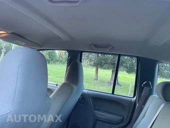 2006 Jeep Liberty Sport - miniatura 28