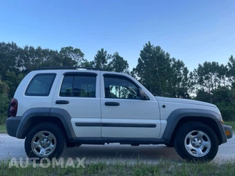 2006 Jeep Liberty Sport - miniatura 5
