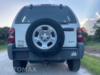 2006 Jeep Liberty Sport - miniatura 8