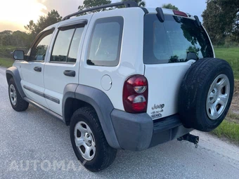 2006 Jeep Liberty Sport - miniatura 9