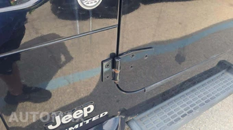 2006 Jeep Wrangler Unlimited LWB - miniatura 20