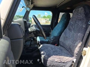 2006 Jeep Wrangler X – miniatura 3