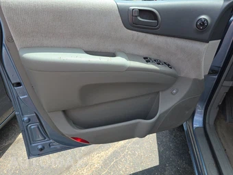 2006 Kia Sedona LX 118.9" WB – miniatura 9