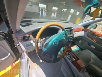 2006 Lexus LS 430 - miniatura 10