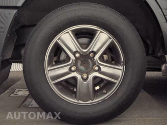 2006 Lexus LX 470 – miniatura 11