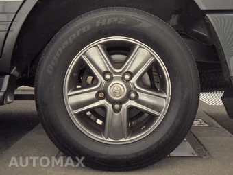 2006 Lexus LX 470 – miniatura 12