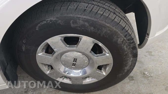 2006 Lincoln Navigator Luxury – miniatura 30