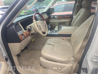 2006 Lincoln Navigator Luxury – miniatura 7