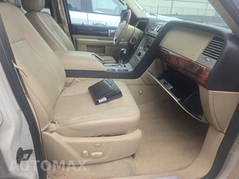 2006 Lincoln Navigator Luxury – miniatura 8
