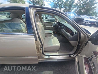 2006 Lincoln Town Car Signature Limited - miniatura 15
