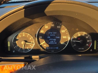 2006 Mercedes-Benz E 350 Sedan - miniatura 12