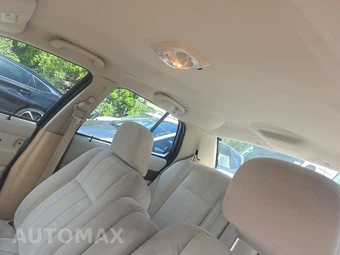 2006 Mercury Grand Marquis GS Convenience - miniatura 14