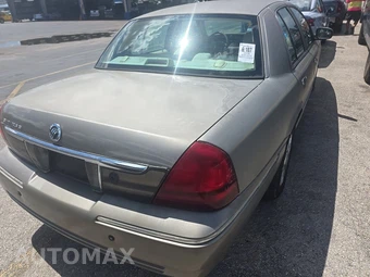 2006 Mercury Grand Marquis GS Convenience - miniatura 4