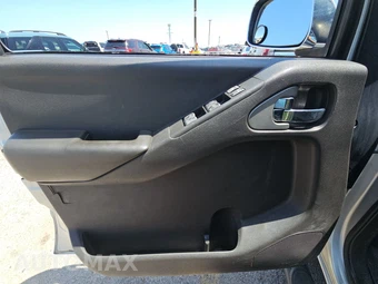 2006 Nissan Frontier NISMO Crew Cab Medium Bed – miniatura 9