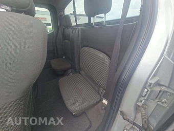2006 Nissan Frontier SE Extended Cab Medium Bed – miniatura 10