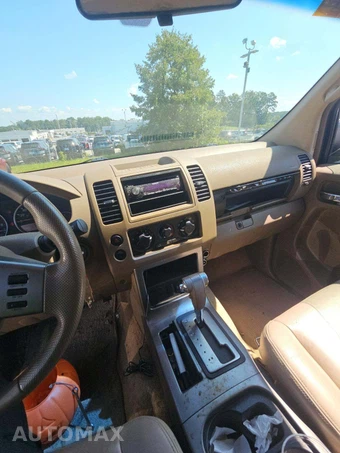 2006 Nissan Pathfinder SE - miniatura 10