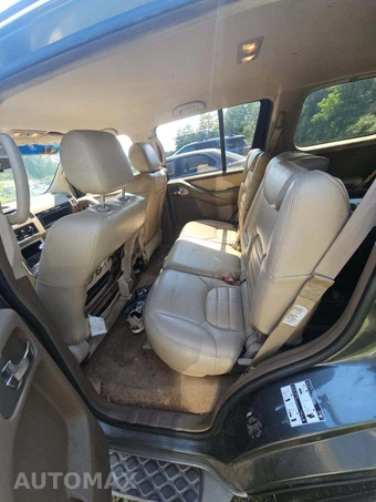 2006 Nissan Pathfinder SE - miniatura 13