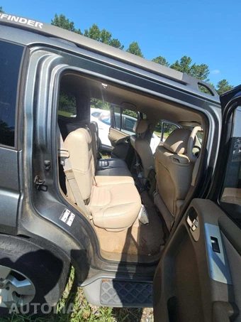 2006 Nissan Pathfinder SE - miniatura 16