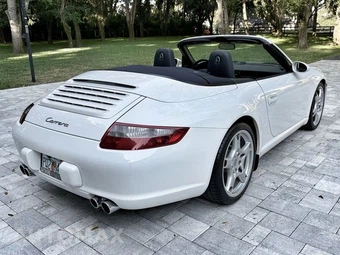 2006 Porsche 911 Cabriolet Carrera 4 - miniatura 17