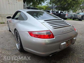 2006 Porsche 911 Carrera Coupe - miniatura 2