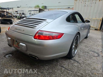 2006 Porsche 911 Carrera Coupe - miniatura 3