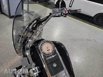 2006 Suzuki Boulevard 1500 C90 – miniatura 10
