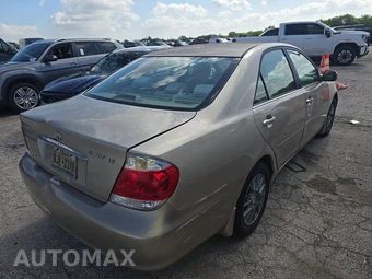 2006 Toyota Camry LE – miniatura 4