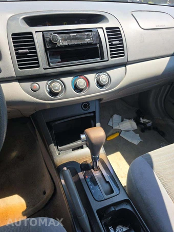 2006 Toyota Camry LE – miniatura 10