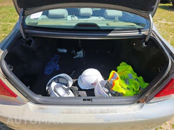 2006 Toyota Camry LE – miniatura 14