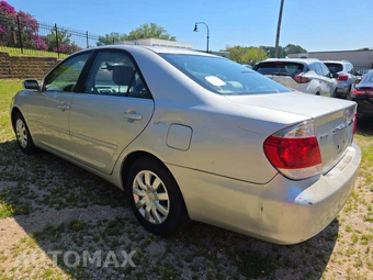 2006 Toyota Camry LE – miniatura 2