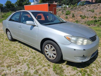 2006 Toyota Camry LE – miniatura 4
