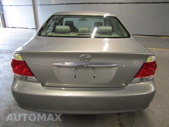 2006 Toyota Camry LE – miniatura 5