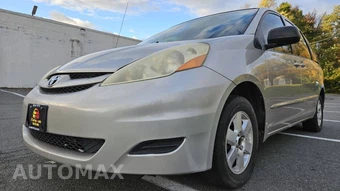 2006 Toyota Sienna 119.3" WB - miniatura 3