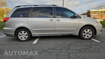 2006 Toyota Sienna 119.3" WB - miniatura 7