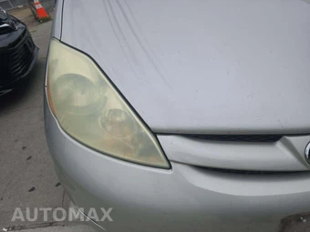 2006 Toyota Sienna LE Minivan 119.3" WB – miniatura 24