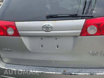 2006 Toyota Sienna LE Minivan 119.3" WB – miniatura 36