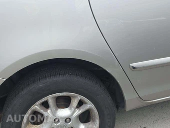 2006 Toyota Sienna LE Minivan 119.3" WB – miniatura 37