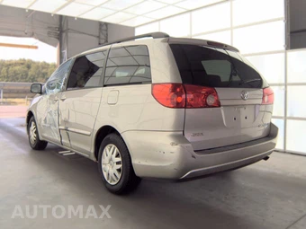 2006 Toyota Sienna LE Minivan 7-Passenger 119.3" WB - miniatura 6