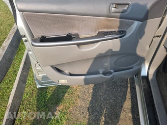 2006 Toyota Sienna LE Minivan 7-Passenger 119.3" WB - miniatura 9