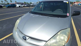 2006 Toyota Sienna LE Minivan 7-Passenger 119.3" WB – miniatura 52